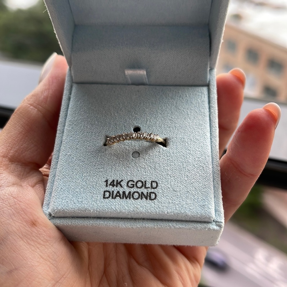 14K yellow gold diamond ring